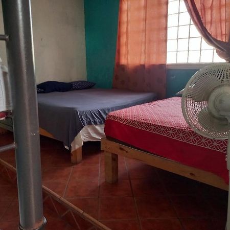 Hostal Bravo Vallarta Пуерто-Вальярта Екстер'єр фото